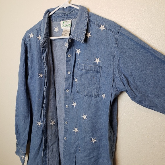 Vintage The Quacker Factory Chambray Denim Silver L Embroidered Star Button Up - Picture 2 of 6